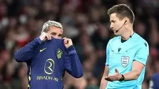 La UEFA elige para la final de Champions al árbitro que indignó al Atlético ante el Arsenal
